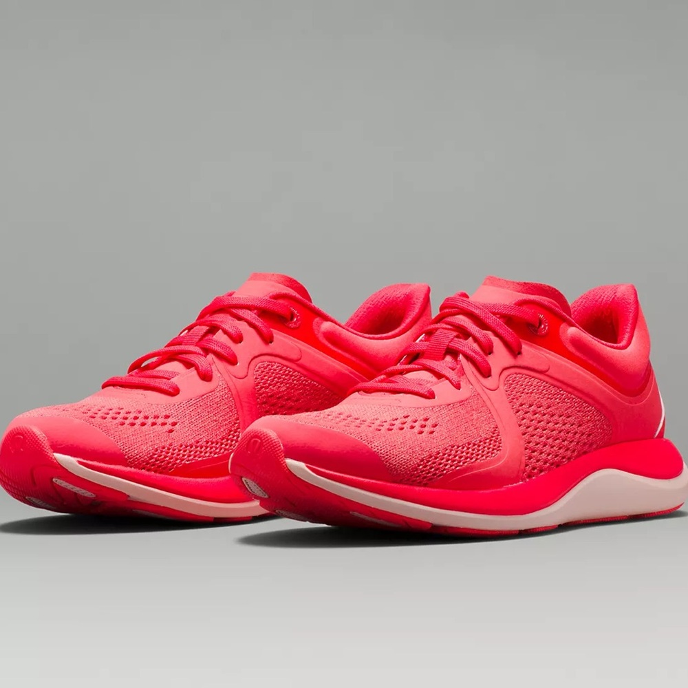 Lululemon Chargefeel 2 Low Workout Shoe Sneaker 9.5 Flare/Pink Mist